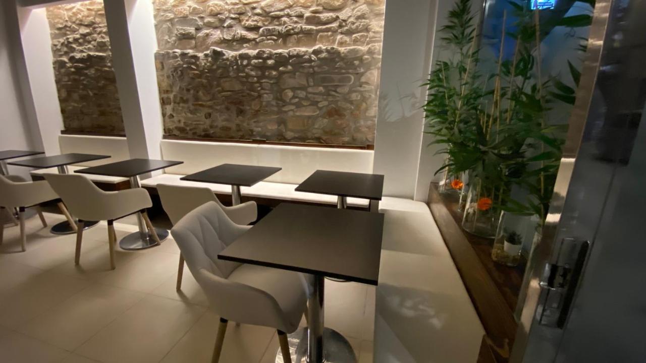 Hostal Somnis Suria Exterior foto